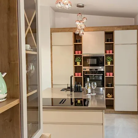 Centropolitan Penthouse #jacuzzi #freeparking *