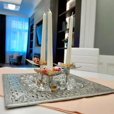 Parliament Square Apartment
