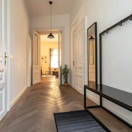 Apartment Friendly In The Center With 2bedrooms