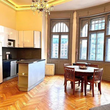 F14 By Small Apartamento *