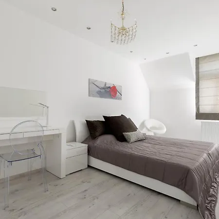 Square 2 Bedrooms - Michaelides Voeroesmarty Square Residences Appartamento Budapest