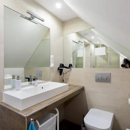 Square 2 Bedrooms - Michaelides Voeroesmarty Square Residences Budapest