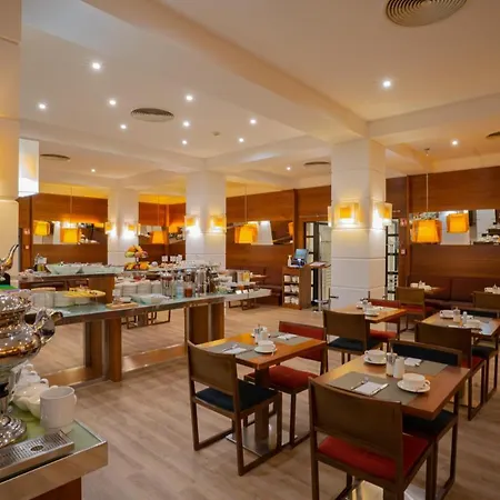 Otel K+k Opera Budapeşte