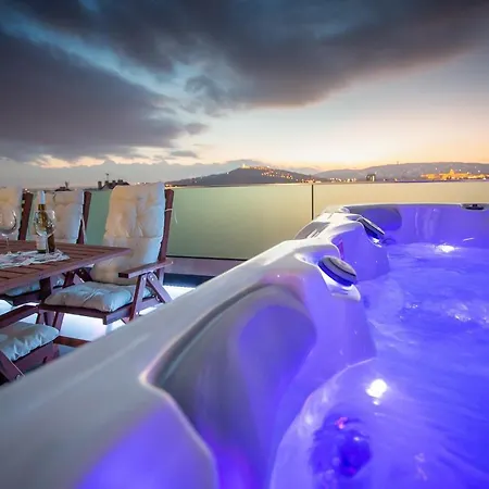 Centropolitan Penthouse #jacuzzi #freeparking Budapest