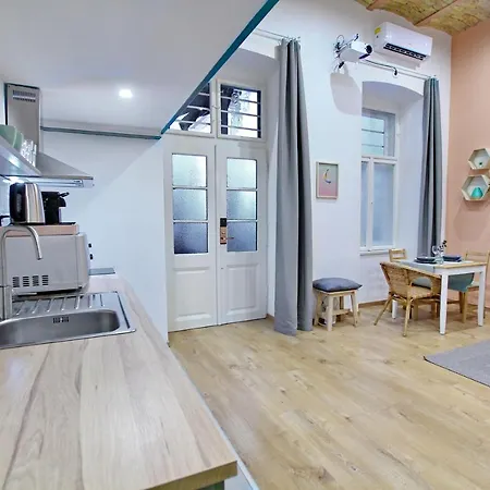 Lovely&modern Downtown With Free Parking Apartment