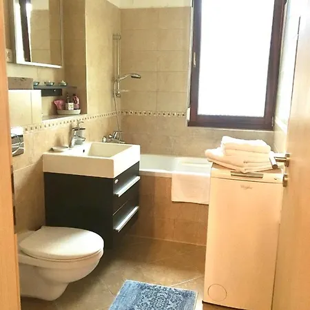 Apartment Madarhegy With Garden Buda Side Budapest