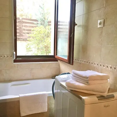 Διαμέρισμα Madarhegy With Garden Buda Side Βουδαπέστη