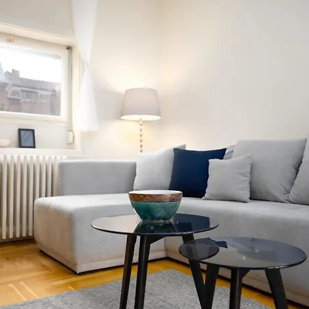 Golden Hour Apartment *