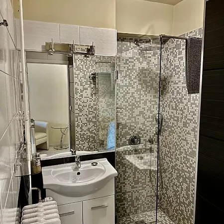 Brand New In The Center Budapest