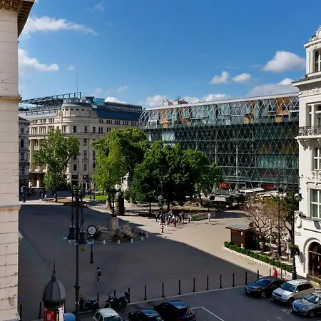 Square 2 Bedrooms - Michaelides Voeroesmarty Square Residences * Budapest