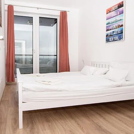 Waterfront By Urbanrent Apartment