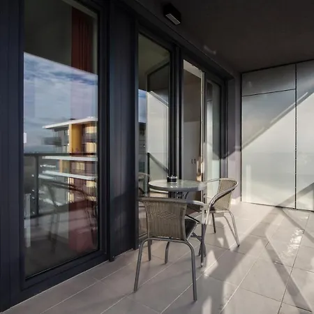 Waterfront By Urbanrent *