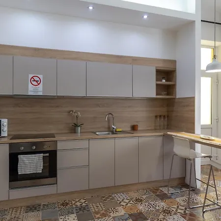 Acacia * Budapest