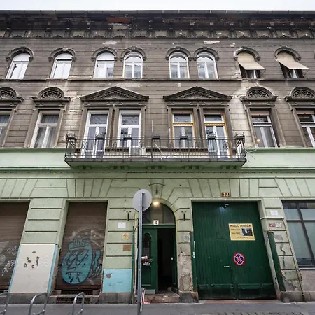 Live Star Apartment Budapest