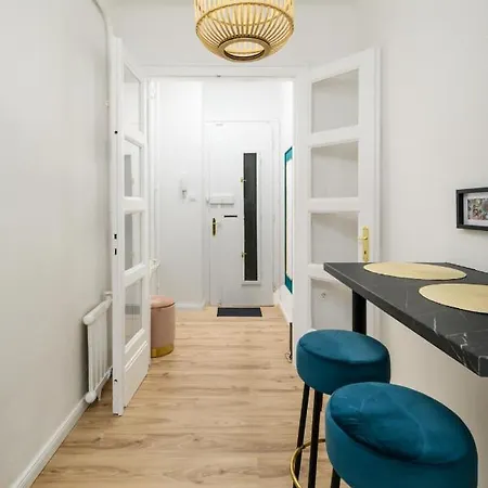 Stylish Spot By The River Danube * Budapest
