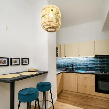 Stylish Spot By The River Danube Apartment