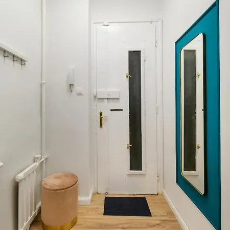 Apartment Stylish Spot By The River Danube Budapest