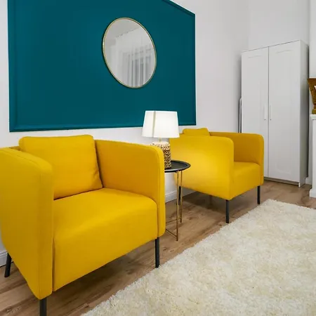Stylish Spot By The River Danube * Budapest
