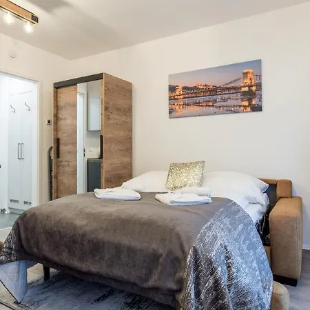 Apartment Sphere *