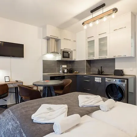 Sphere Apartment