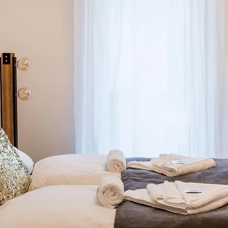 Apartment Sphere *