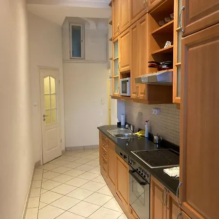 Danube View Apartment *
