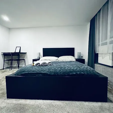 Deluxe Minimal * Budapest