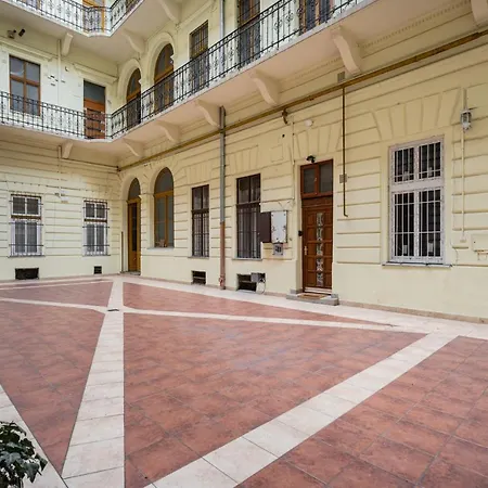 Zensen Nest Budapest