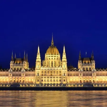 Stylish Spot By The River Danube
