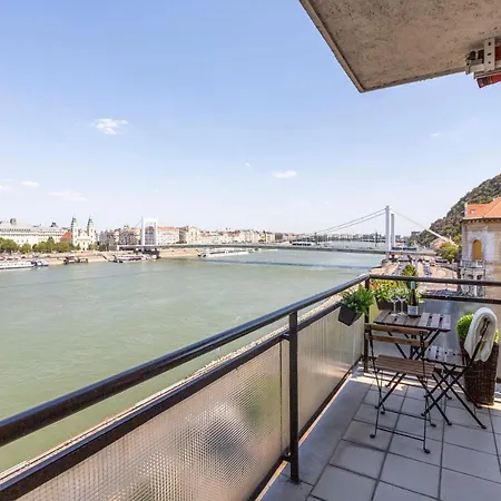 Luxury With A Beautiful View For The Danube River Lägenhet Budapest