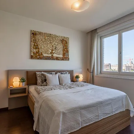 Lägenhet Luxury With A Beautiful View For The Danube River *