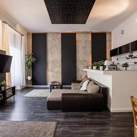 Spacious Almassy Apartment