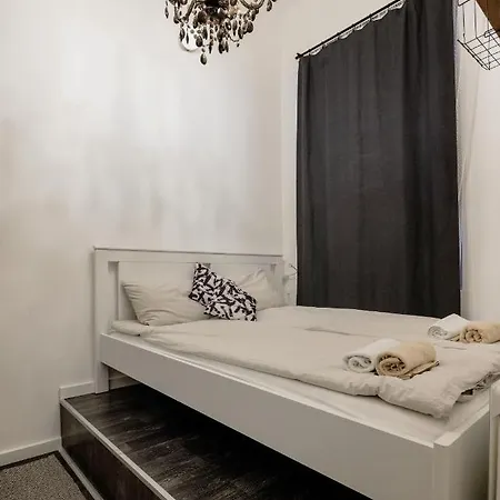 Apartment Spacious Almassy *