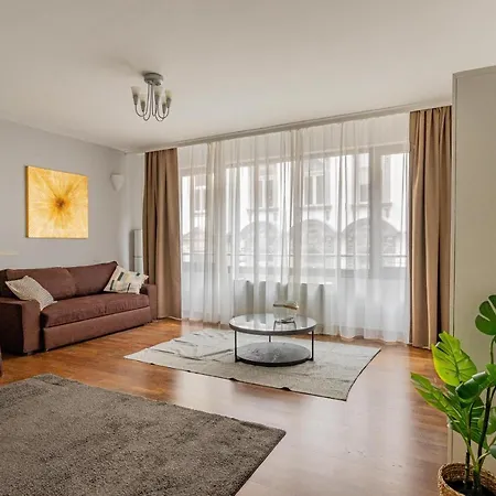 Apartment O211