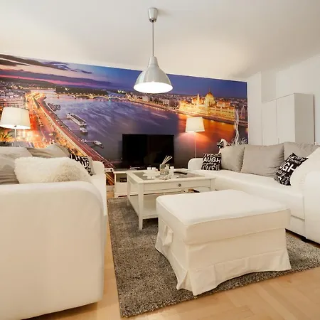 Gde Hollo * Budapest
