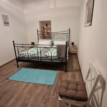 Apartment Perfect Located Flat With Gametable *