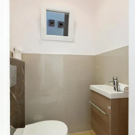Kresz Geza 29 Westend Station 2 Bedrooms+living Ac Appartement *