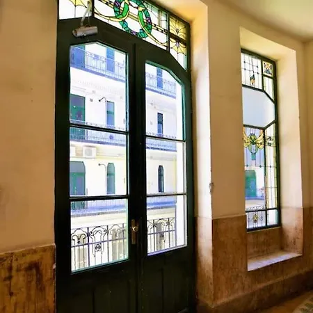 Huge Family Friendly 2br Downtown - Deco House Apartment *