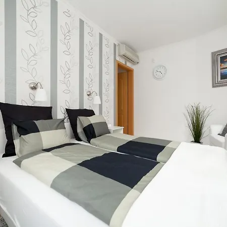 Apartment Gde Hollo *