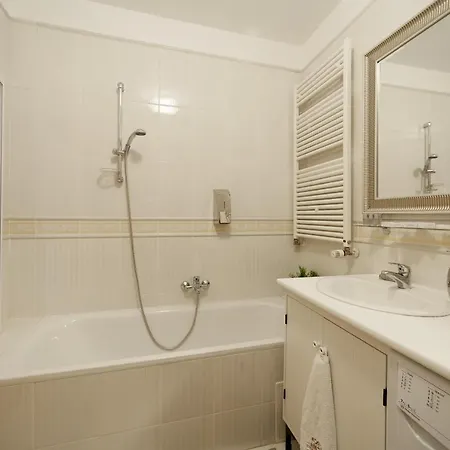 Apartment Gde Hollo