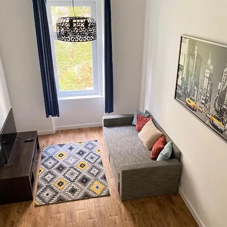 Raday Street, Spacious, Modern Apartment *