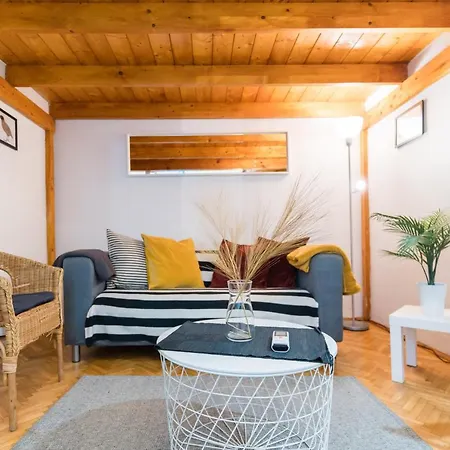 Apartment Lovely Little Loft In The Heart Of