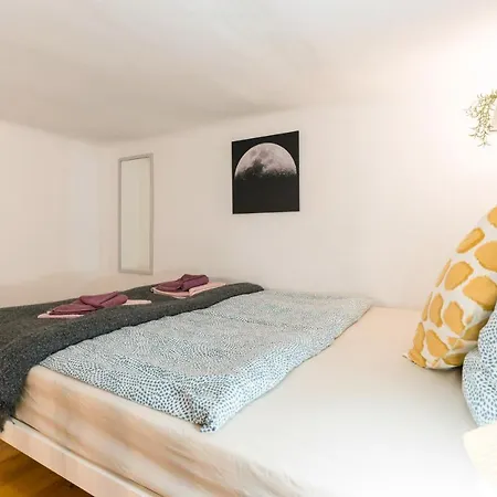 Apartment Lovely Little Loft In The Heart Of *