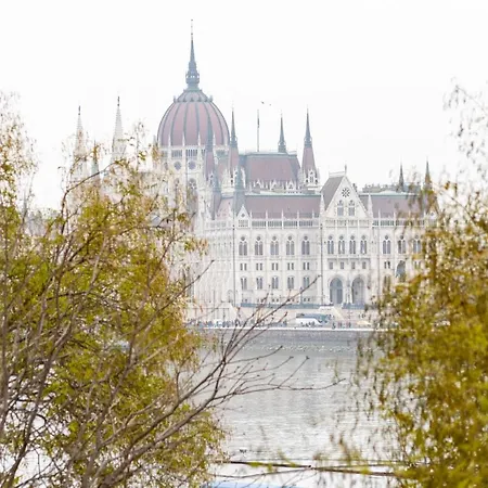 Apartament Danube Waterfront View At Chain Bridge Budapeszt