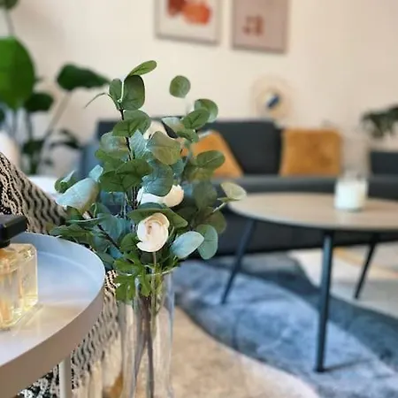 Apartment Deak Charming Apa With Balcony