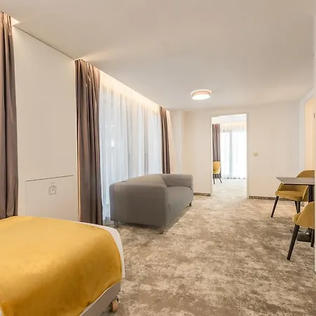 Leonardo Boutique M-square 4*