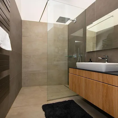 Apartment Gozsdu Court *