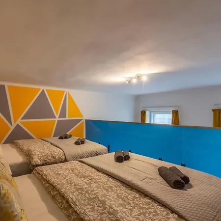 Deluxe By Bella Apartment