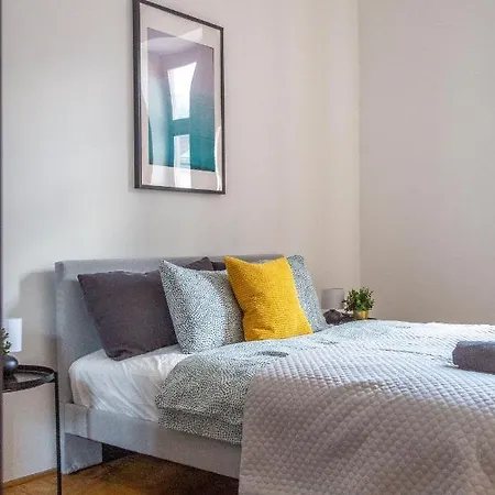 Apartment Downtown Cozy In The Gozsdu Garden Budapest