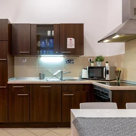 Downtown In The Gozsdu Garden Appartement Budapest
